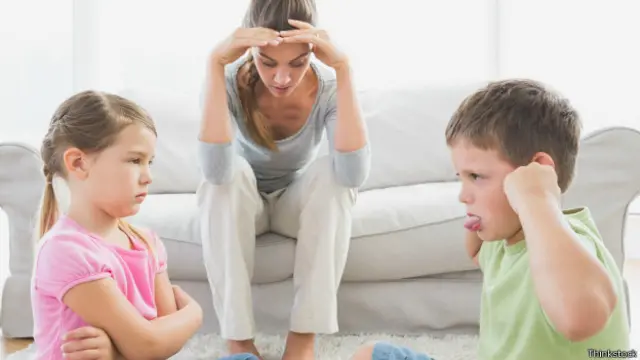 د هلکانو په پرتله نجونې ډېرې ځورول شوې وې، په ځانګړې ډول په هغو کورنیو کې چې درې یا له دریو ډېر ماشومان یې لرل.