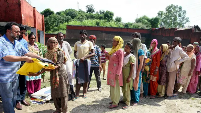 जम्मू कश्मीर, बाढ़ पीड़ित 