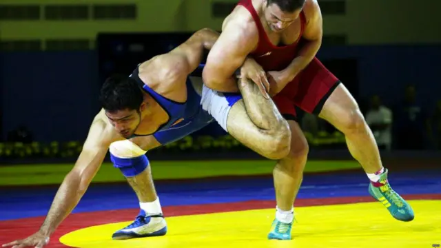 Туркиялик курашчилар эса, ҳам олтин, ҳам кумуш ва ҳам бронза, яъни бир комплект медалли бўлишди.