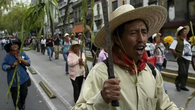 Campesinos de Atenco protestan por la construcción de un nuevo aeropuerto en Ciudad de México. Foto: AFP/Getty