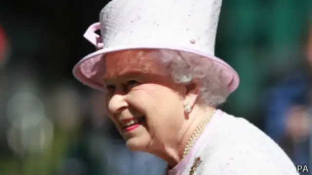 Королева Елизавета II