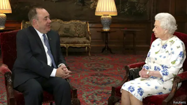 براساس طرح الکس سالموند، ملکه رئیس کشور جدید خواهد بود