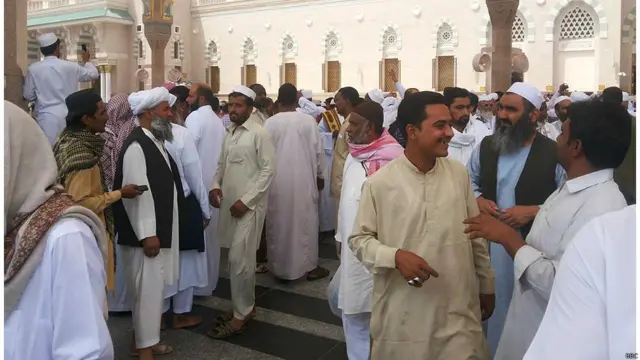 Madinai munavvarada Islom dini payg‘ambarining o‘n yil istiqomat qilganliklari, Qur‘oni karim oyatlarining bir qismi Madinada nozil bo‘lgani aytiladi.