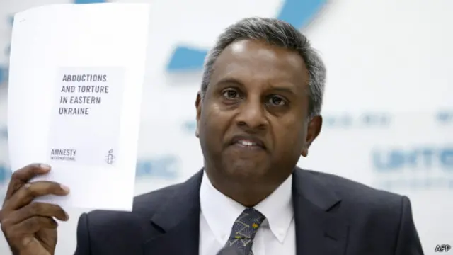 الأمين العام لأمنيستي يقول إن الجانبين في الصراع ارتكبوا انتهاكات.