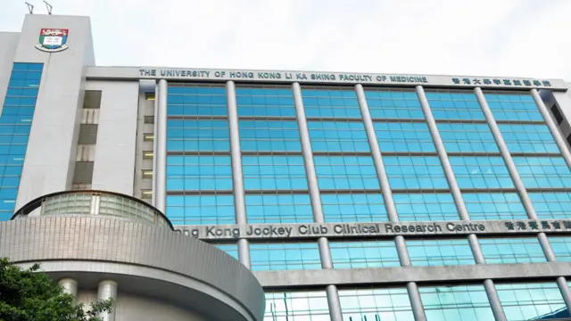 Bác sỹ Tôn Dật Tiên, người sáng lập ra Trung Hoa Dân Quốc từng học y trong khoa của Sir James Cantlie.