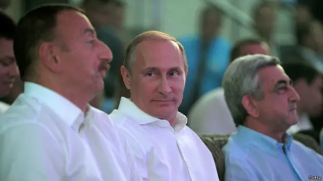 Avqust ayında Vladimir Putin İlham Əliyev və Serj Sarkisyanla Soçidə görüşüb. 