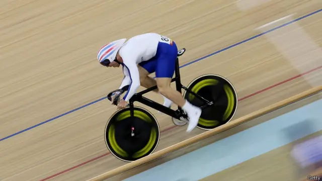 El ciclista Chris Hoy ganó siete medallas en los Juegos Olímpicos, seis de oro y una de plata.
