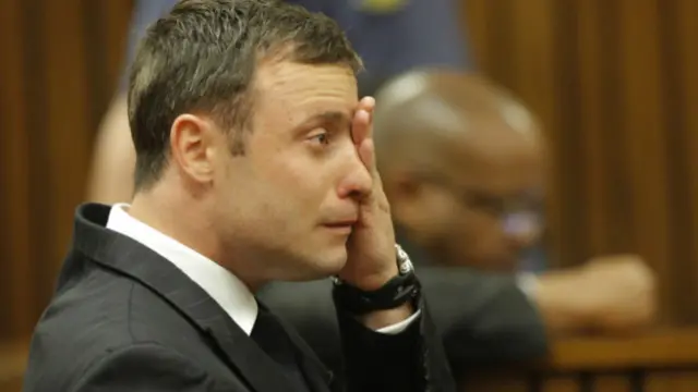 پیستوریوس در ۲۰۱۴ به قتل غیر عمد محکوم شد و در دادگاه به گریه افتاد