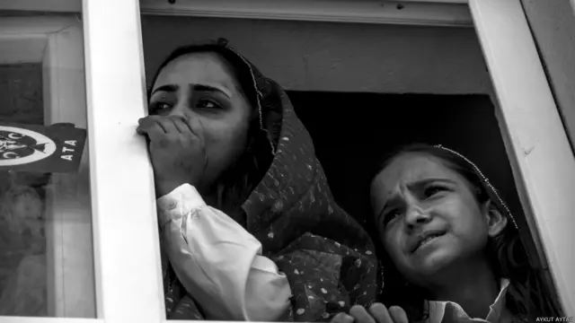 Aykut Aytaç: Mevsimlik tarım işçilerinin yaşadığı Uluhan köyünde yapılan 23 Nisan kutlamalarından bir fotoğraf.