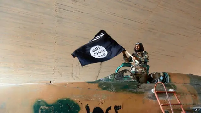 شبه نظامیان دولت اسلامی به تسلیحات پیشرفته ارتش عراق هم دست یافته‌اند