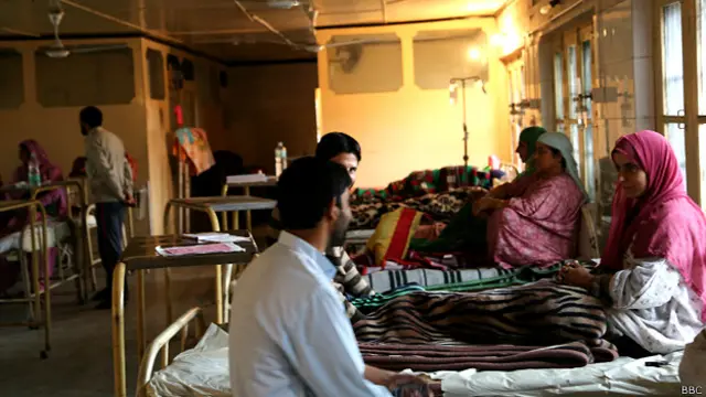 श्रीनगर के एक अस्पताल में भर्ती मरीज़