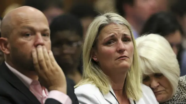 আদালতের রায়ে হতাশ মিস স্টিনক্যাম্পের আত্মীয়স্বজন