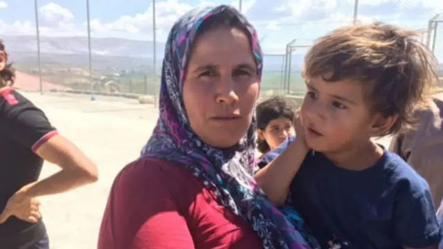 اللاجئة السورية هايفك نيوس إن شقيقها لقي حتفه أثناء محاولته عبور الحدود إلى تركيا