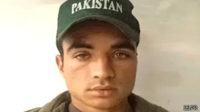 میجر جنرل عاصم باجوہ نے بتایا کہ ملالہ یوسفزئی اور دو دیگر طالبات پر فائرنگ اسرار نے کی