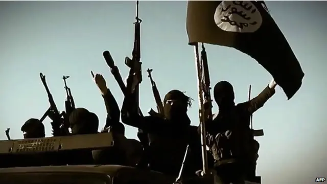 مسحلو تنظيم "الدولة الإسلامية" يحتلون مساحات كبير من شمال وغرب العراق الآن.