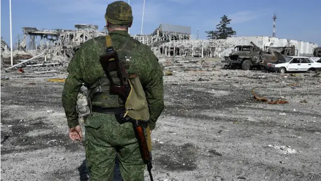 Sân bay ở Luhansk hiện đang bị quân ly khai thân Nga kiểm soát