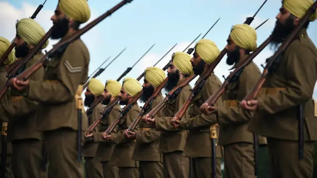 بھارت میں ایک عرصے سے سرنگڑھی کی جنگ کو بہادری اور شجاعت کی تاریخ کے طور پر سکولوں کے نصاب میں شامل کرنے کے لیے مہم چلائی جا رہی ہے۔