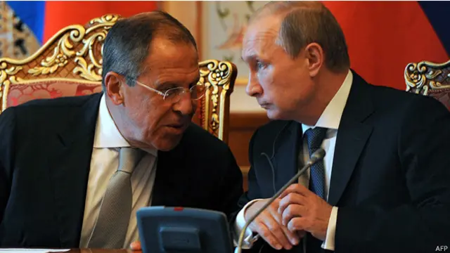 الرئيس فلاديمير بوتين ووزير خارجيته سيرغيه لافروف