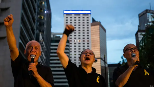 हांगकांग में मताधिकार के लिए प्रदर्शन