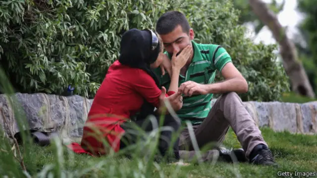 وقتی کار به عشق و ازدواج می رسد گذشته‌ها گذشته نیست، بلکه حال و آینده را می‌سازد