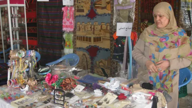 موخه یې افغانو مېرمنو ته د سوداګرۍ په برخه کې د ونډې اخېستو زمینه برابرول دي.