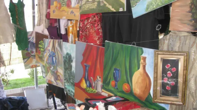 دغه مارکېټ به د اوس لپاره اونۍ کې یوازې یوه ورځ پرانېستی وي او د مشتریانو په ګډون سود سودا پلورونکې به هم ښځینه وي.