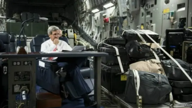 كيري تجول بالشرق الأوسط أخيرا لحشد التأييد لتحالف موسع في مواجهة التنظيم الذي يقلق دول المنطقة.