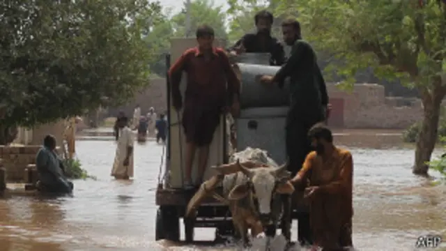 سیلابی ریلا اب ملتان اور مظفر گڑھ سے آگے بڑھ گیا ہے