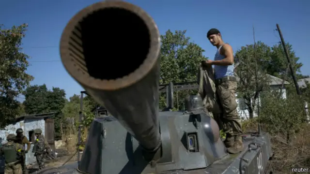 ناظران احتمال اینکه تمرین نظامی ناتو در غرب اوکراین از تنش در شرق آن کشور بکاهد را کم می‌بینند