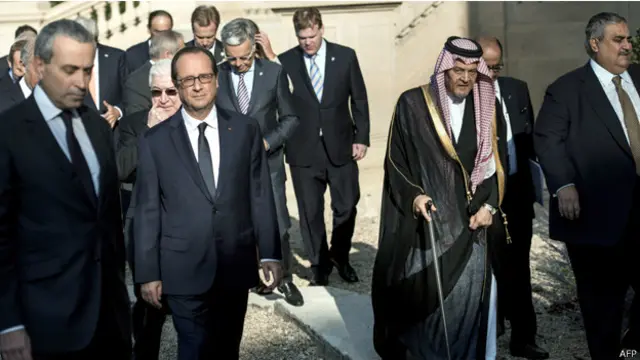 أحد أهداف المؤتمر بحث سبل دعم جيش العراق الذي يسعى للحد من توسع تنظيم "الدولة الإسلامية". 