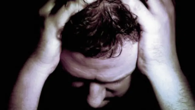 Hombre con problemas mentales