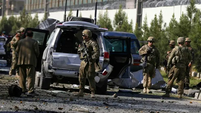 د برید هدف د بهرنیو ځواکونو لېږدوونکي موټر وو.