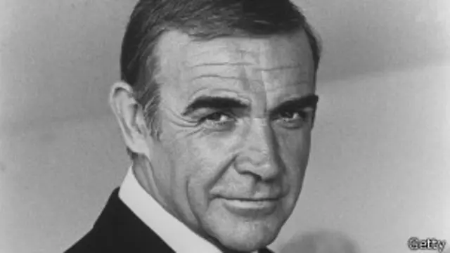 Sean Connery como James Bond
