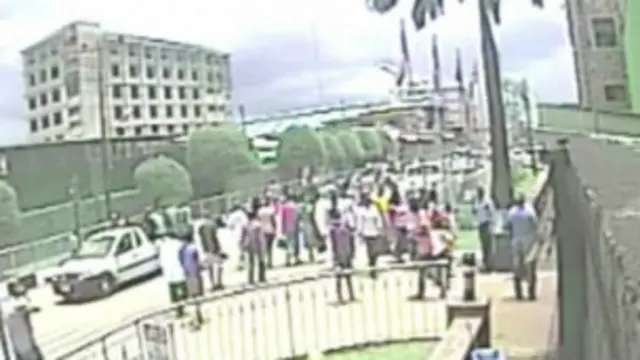 Edifício desaba na Nigéria (APTN)