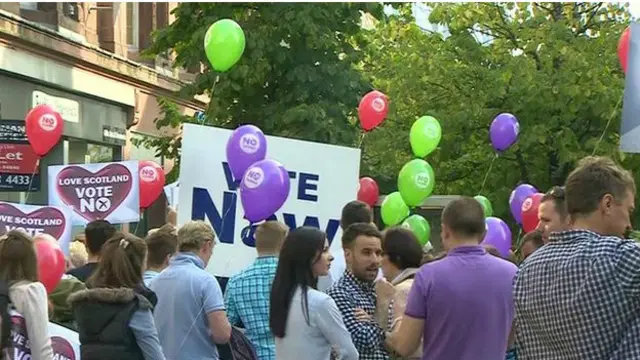 بېلا بېلو نظر پوښتنو په ډاګه کړې چې د دواړو ډلو تر منځ به سیالي سخته وي.