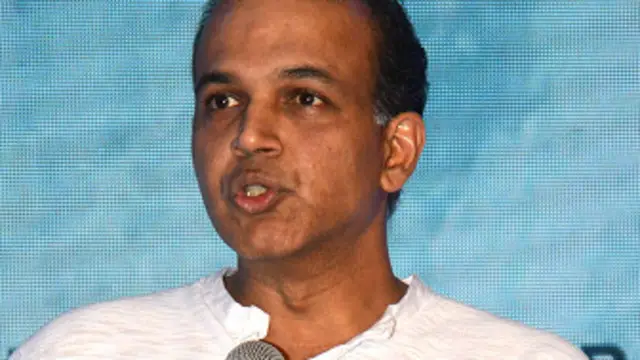 फिल्म के निर्देशक आशुतोष गोवारिकर हैं