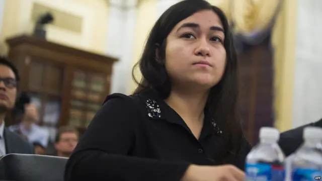 伊力哈木女儿菊尔在美国国会一场委员会会议上作证（8/4/2014）