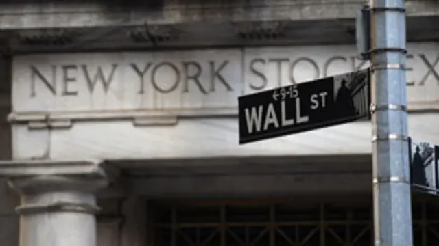 Nueve consejeros delegados de empresas de Wall Street ganan más de 800 veces lo que su empleado promedio.