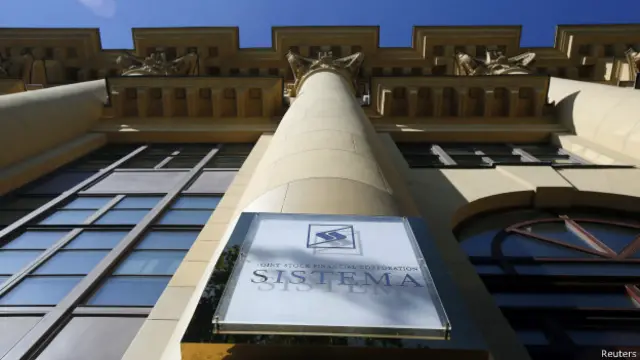 Офис "Системы" выходит фасадом на Кремль