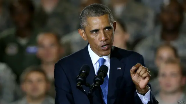 फ्लोरिडा में आईएस पर भाषण देते राष्ट्रपति बराक ओबामा