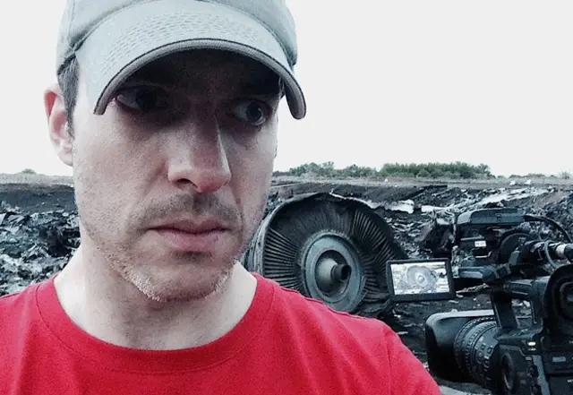 BBC记者巴扎尔甘在现场报道