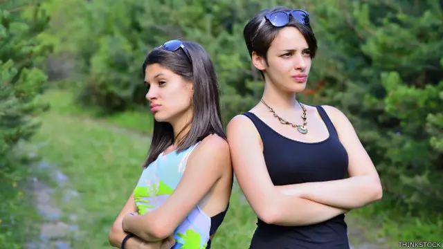 Dos amigas enemistadas