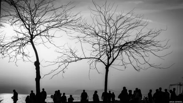 Arda Demirel İstanbul'da Kartal sahilinden bu sonbahar manzarasını paylaşıyor. 