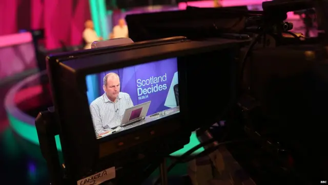 Milhares de britânicos vão acompanhar de perto os resultados do referendo da Escócia, que selará o destino do país.