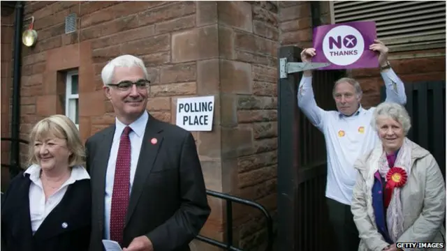 “在一起更好”(Better Together)阵营领袖达林在投票后说,这次投票是所有人今生做出的最大的单个决定。