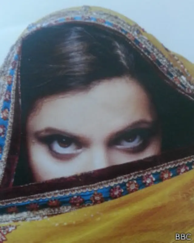 ’برق آف‘ ایک ایسی مسلم لڑکی کی آب بیتی ہے جو دو ثقافتوں اور اپنے ماحول کی منافقتوں کا شکار ہوئی