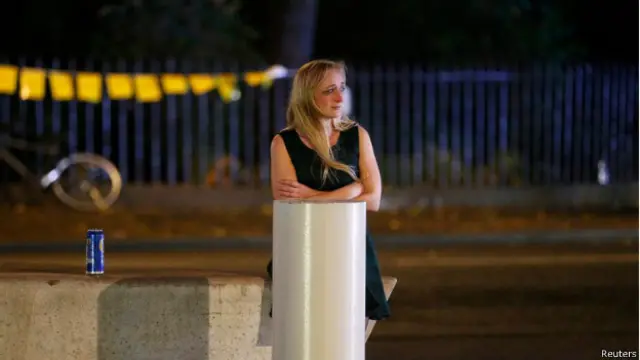 গণভোটের ফলাফল ঘোষণার পর একজন হতাশ 'হ্যাঁ' সমর্থক। 