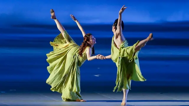 یہ کھیل 15 روز جاری رہیں گے جن میں 45 ممالک کے 9500 کھلاڑی حصہ لے رہے ہیں۔ 