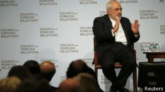 محمدجواد ظریف در اواین روز سفر به نیویورک، در شورای روابط خارجی آمریکا سیاست خارجی ایران از جمله مواضع کشورش در مذاکرات اتمی را تشریح کرد