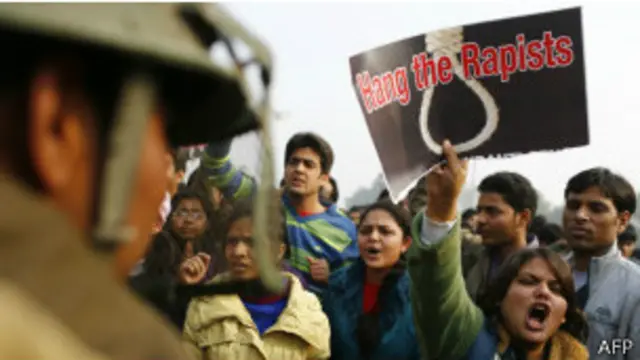 Masu zanga-zanga da kin amincewa da yi wa mata fyade a India